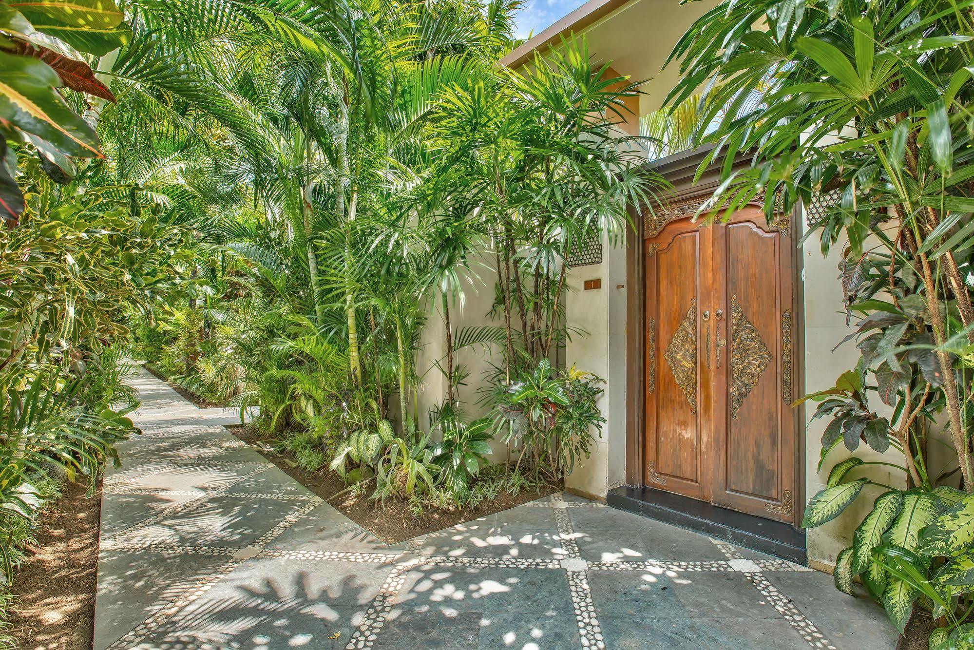 Bhavana Private Villas Seminyak  Bagian luar foto